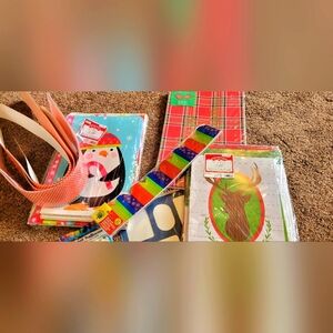 Bargain Christmas new 25 gift boxes bows wrap edging